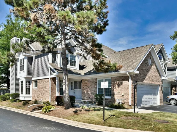802 Fairmont Ct, Des Plaines, IL 60018