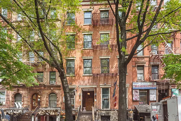 Rented by Warburg | media 23