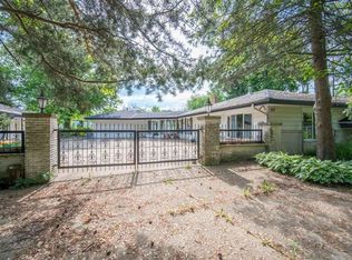 W188N10050 Maple Rd, Germantown, WI 53022