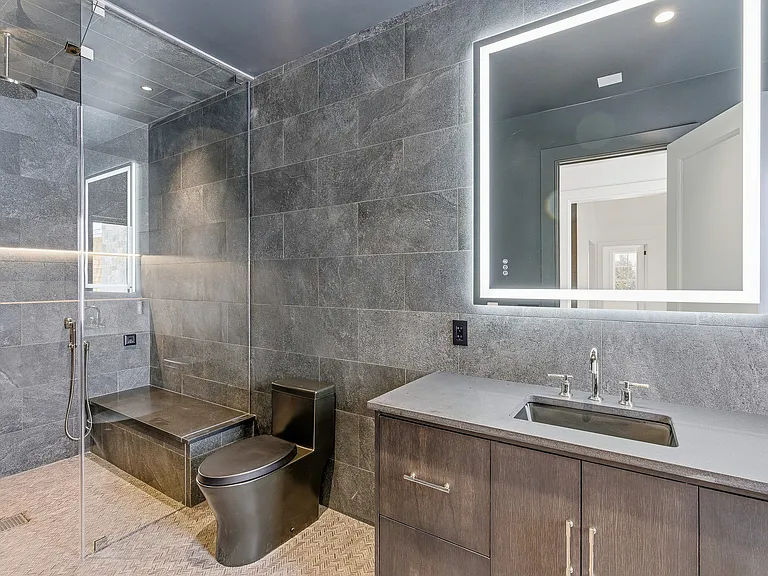 120 Halsey Ln — Photo 27