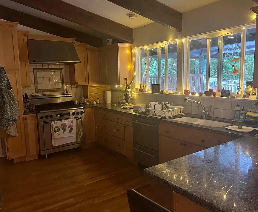 1140 SW Upland Dr — Photo 2