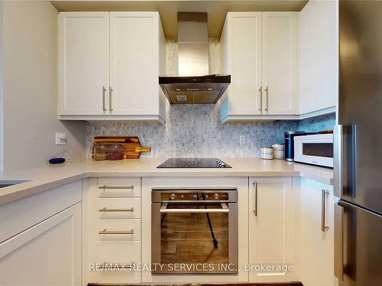 2093 Fairview St #507 — Photo 8