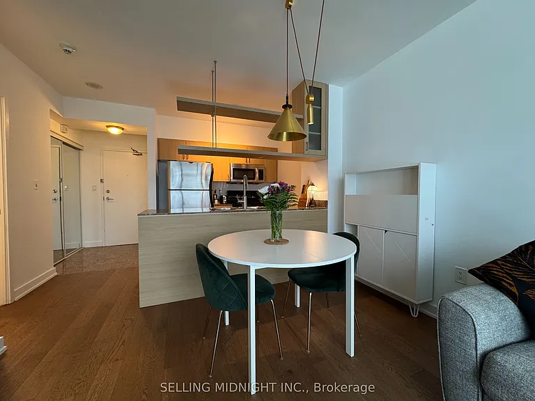 5 Mariner Ter #3609 — Photo 10
