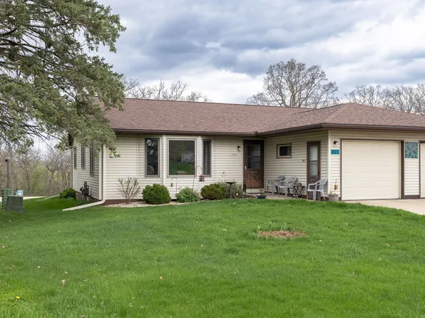 811 N Sprague St APT 1, Caledonia, MN 55921