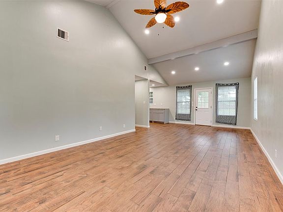 4th image of 20607 Plaza 290 Blvd