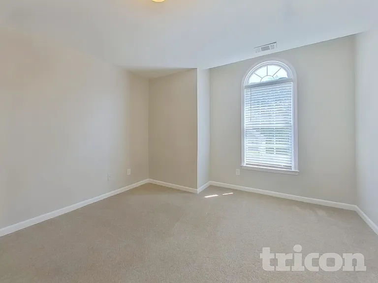 4708 Tonkawa Bnd — Photo 12