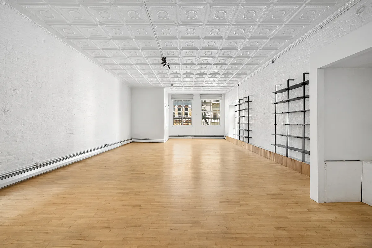 Building Photo - 78 Grand St #4
