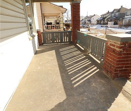 3rd image of 633 Cambridge Ave