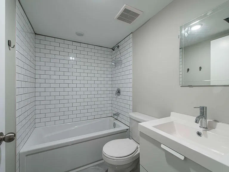 107 Hilliard Ave #B — Photo 6
