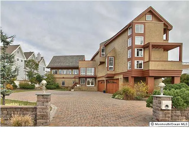 1714 Beacon Ln photo 1