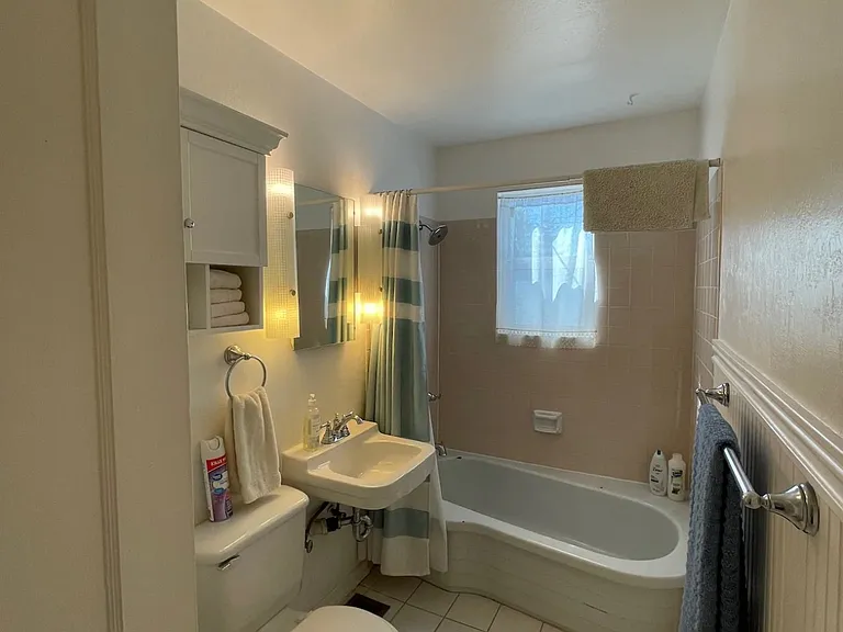 1520 G St #1 — Photo 10