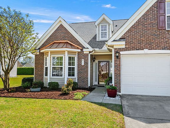 5th image of 611 Woodman Dr.