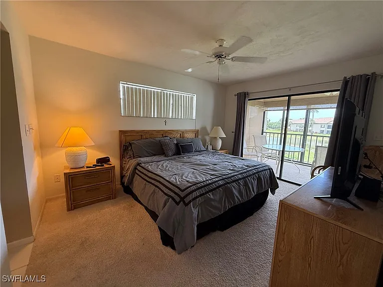 5590 Trailwinds Dr #421 — Photo 8