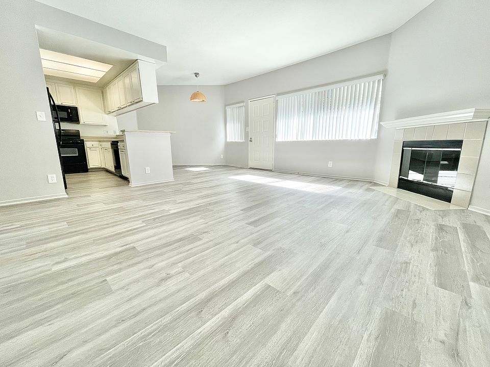 1st image of 11221 Richland Ave #105A