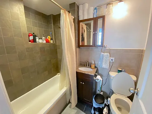 Rented by REAL New York | media 18