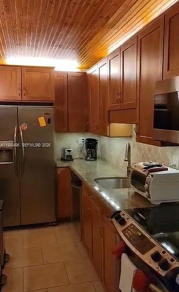 900 NE 18th Ave #1103 — Photo 1