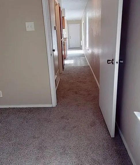 601GV — Photo 3