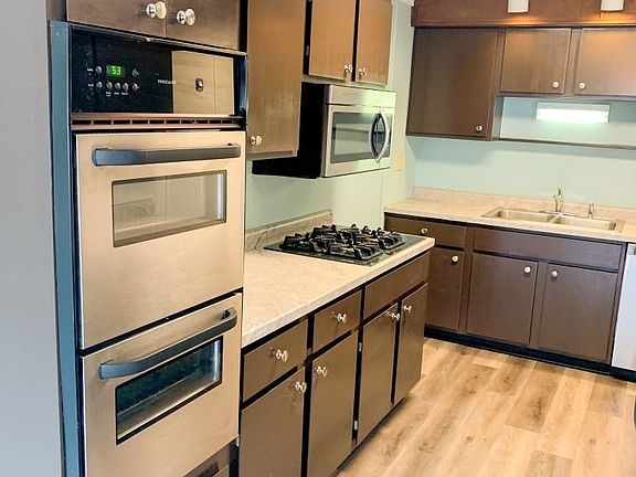 3rd image of 2215 5th Street E #A
