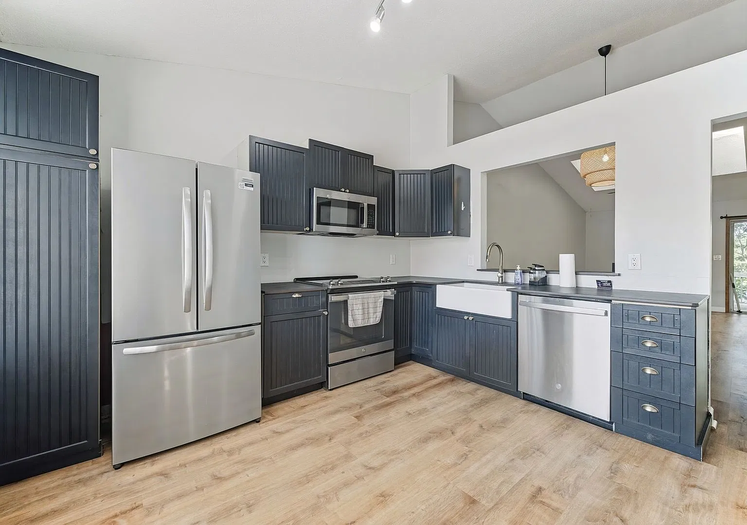 Water Views, Sunlit Spaces & Beach Days Aheadfind Your Home In Herons Cove! 2br/2.5ba Condo Avail... — Photo 3