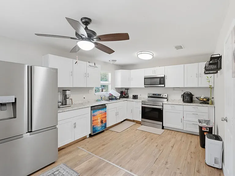 700 Butler Dr — Photo 13