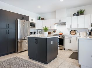 998 Riverside Dr #20, Pt Coquitlam, BC V3B7Y4