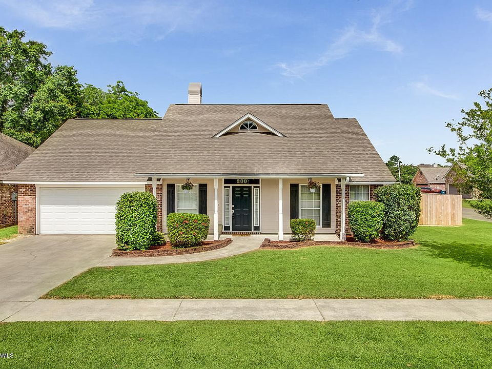 1st image of 200 Huckleberry Dr