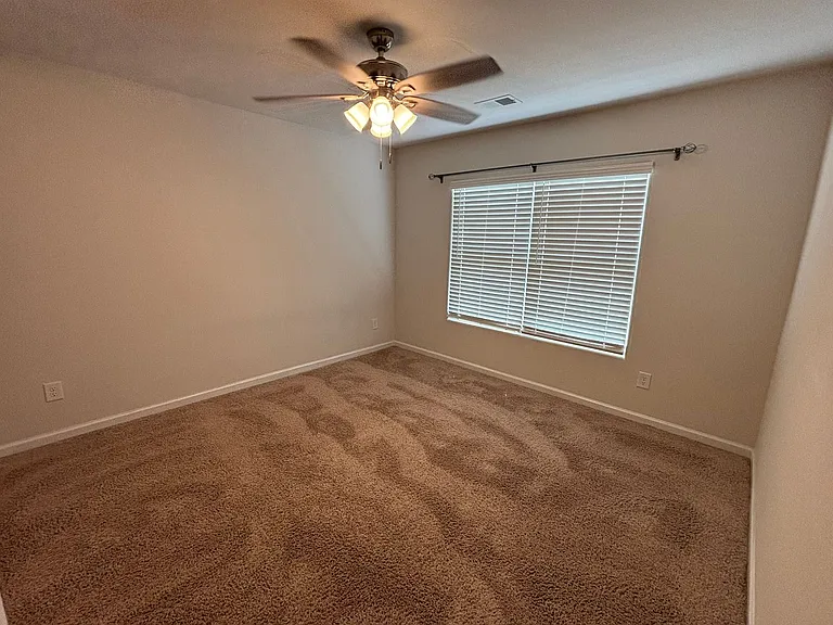127 Sundew Rd — Photo 12