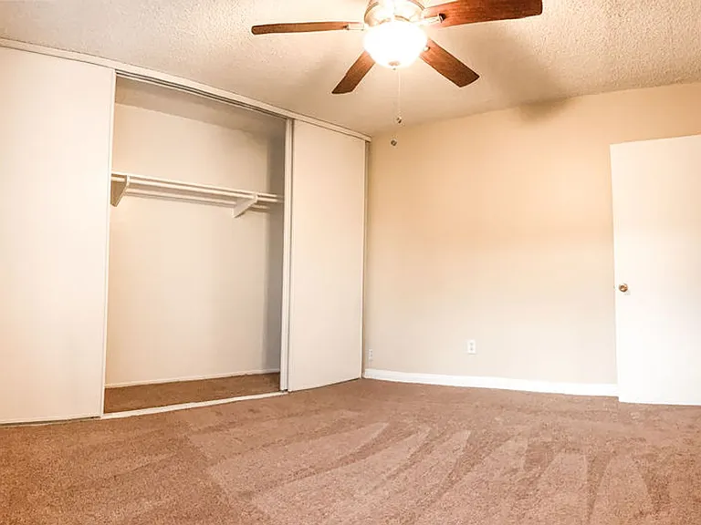 Grossmont Terrace Apartments — Photo 16
