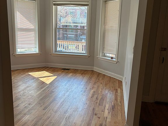 3rd image of 1440 W Olive Ave