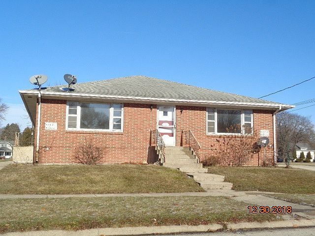 1st image of 1642 7th Ave