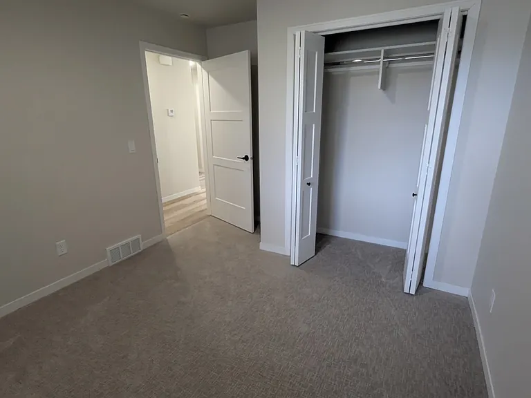 217 E Countryside Ave — Photo 16