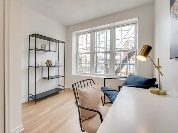 388 Communipaw Avenue image 12 of 22