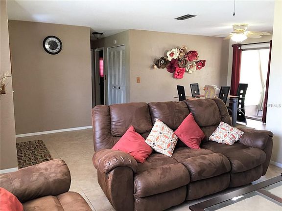 4th image of 980 W Embassy Dr