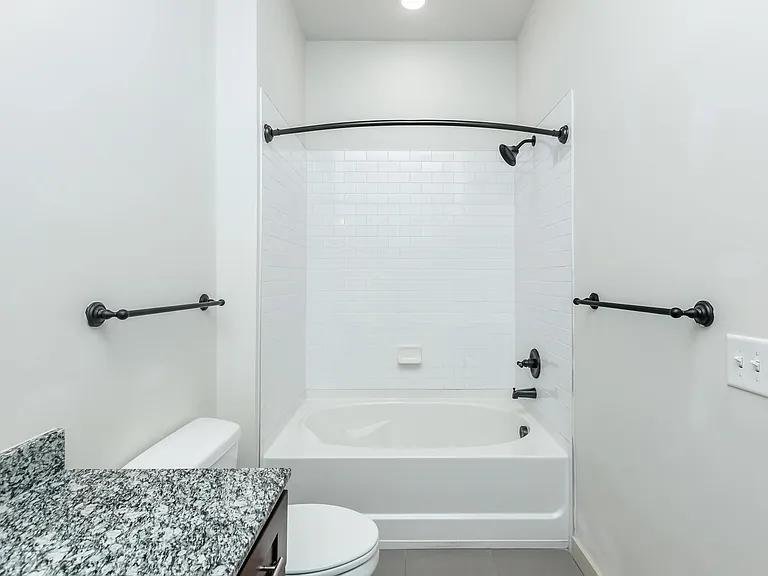 1810 Belcourt — Photo 21