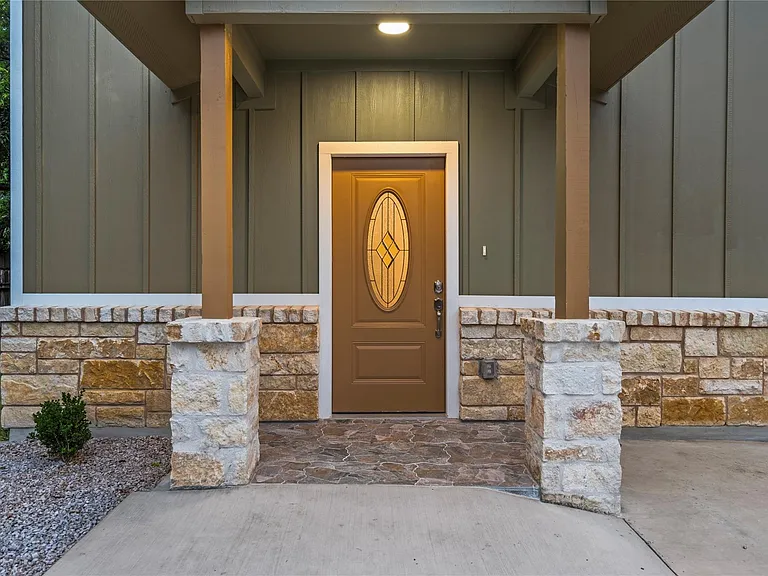5702 Palo Blanco Ln #B — Photo 3
