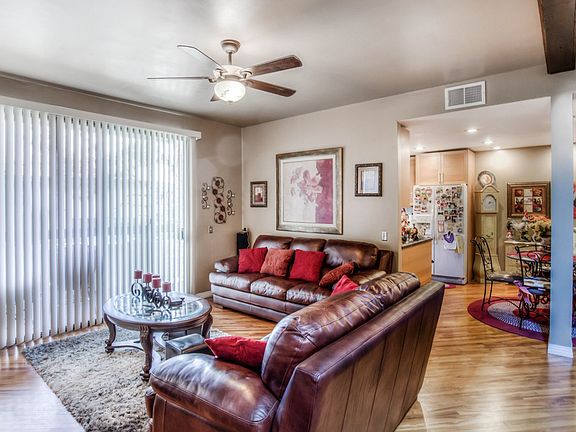 2nd image of 2122 Rockridge Ct