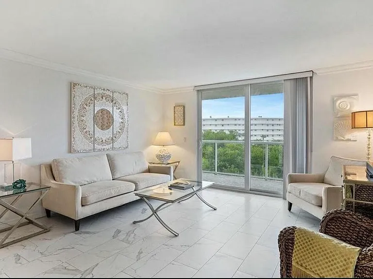 2560 S Ocean Blvd #518 — Photo 3