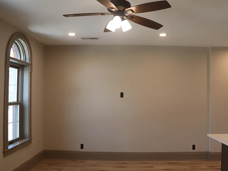 117 W Grand River Ave #202 — Photo 10
