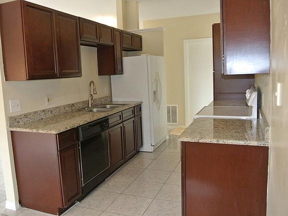 4th image of 1602 Lund Ave