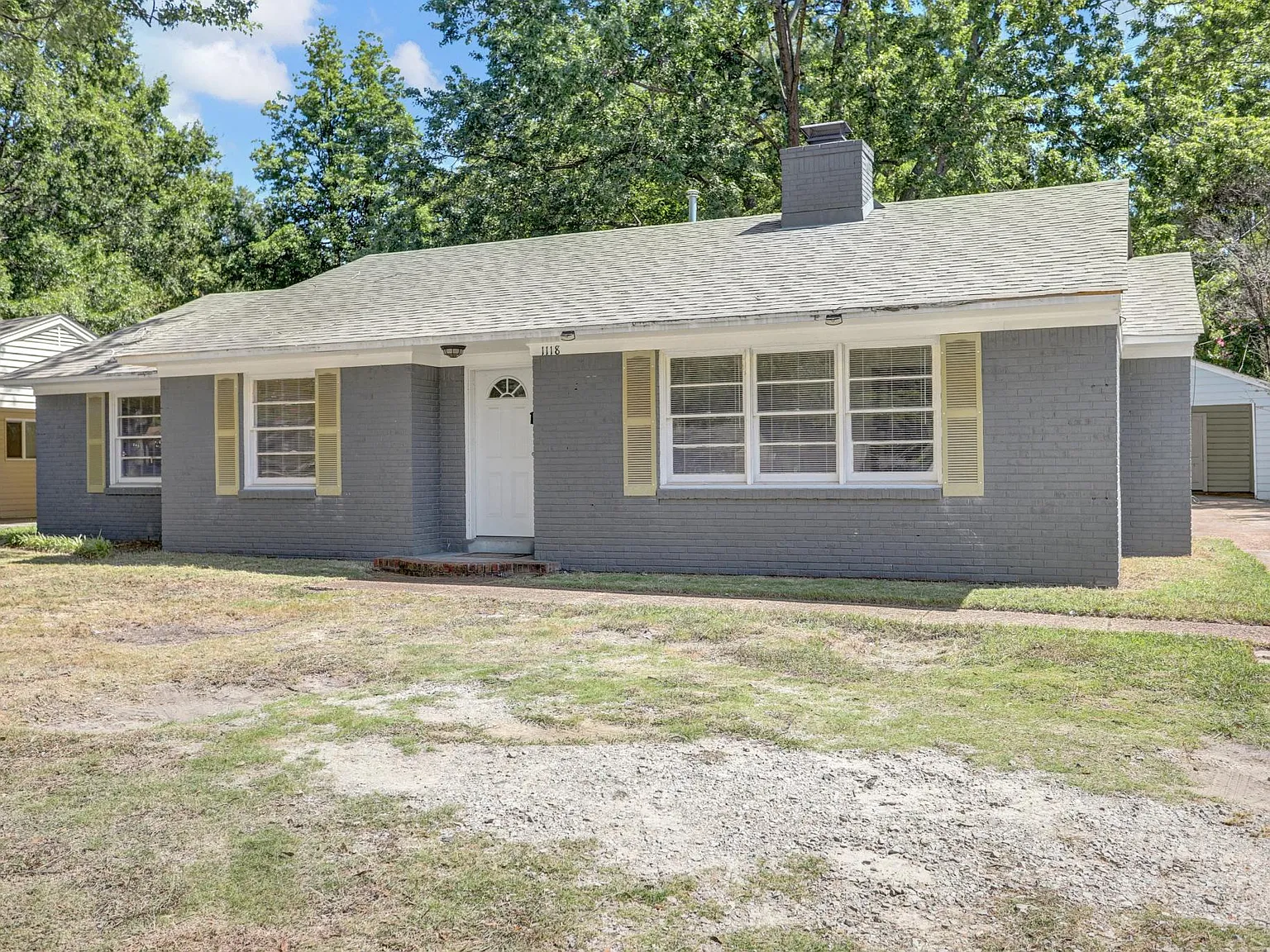 3 bed, 1861 sqft, $1,975 — Photo 2
