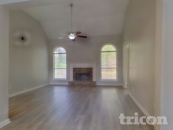 2nd image of 6030 Savannah Dr