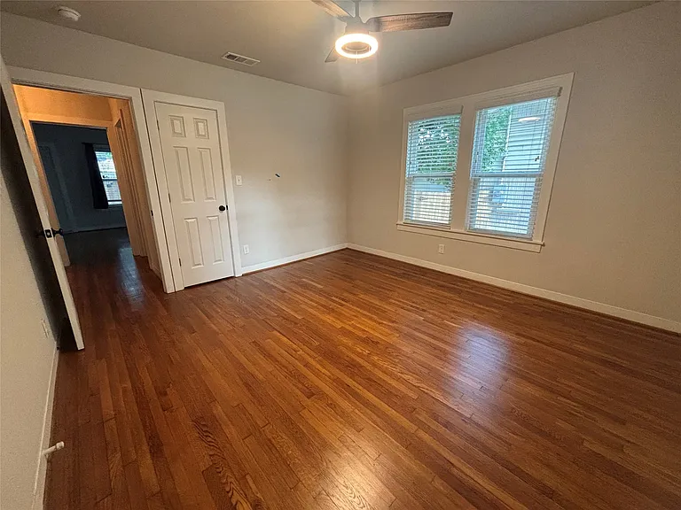3241 Odessa Ave — Photo 17