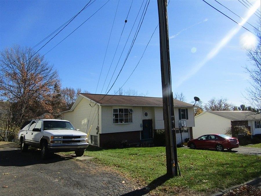 2nd image of 1132 Arnold Dr