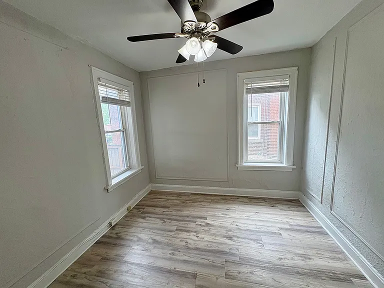 4463 Castleman Ave #1E — Photo 4