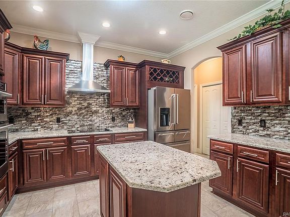 3rd image of 4547 N Perry Dr