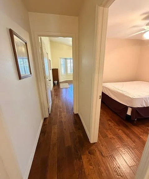 2560 S Vineyard — Photo 24