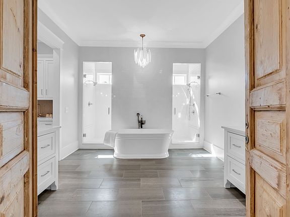 32nd image of 5026 Hilltop Ln