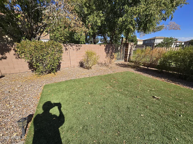 1173 E Mary Ln — Photo 32