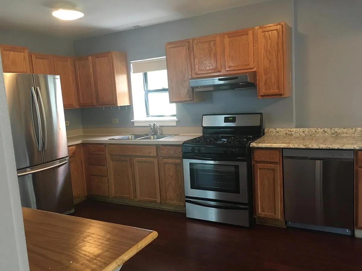 1655 N Talman Avenue — Photo 3