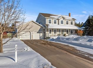 22 Golf View Dr, Stratford, PE C1B2V6